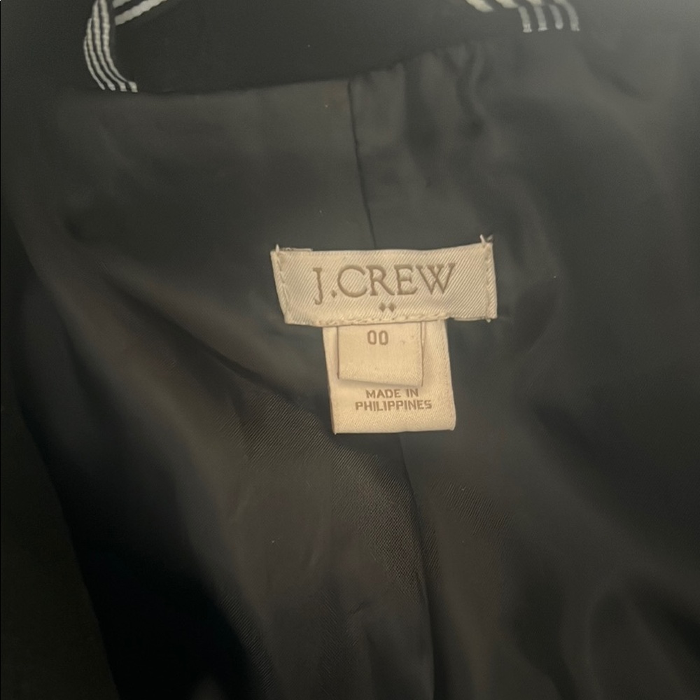 J.Crew Black women lined Jacket
In excellent condition - Picture 4 of 4